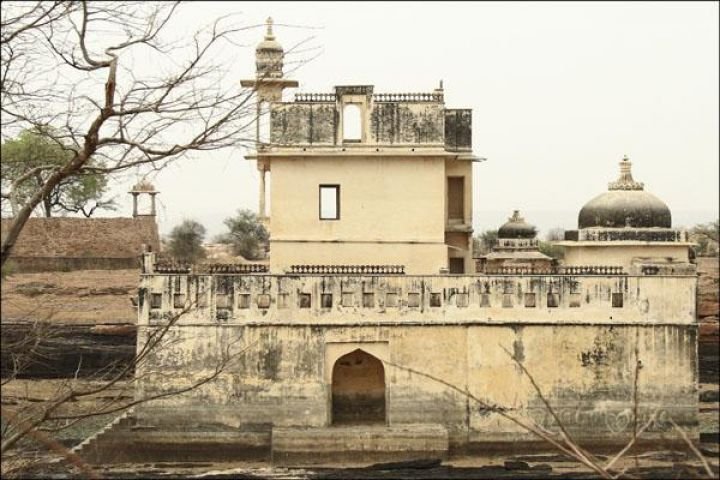 padmini palace rajasthani-tadka
