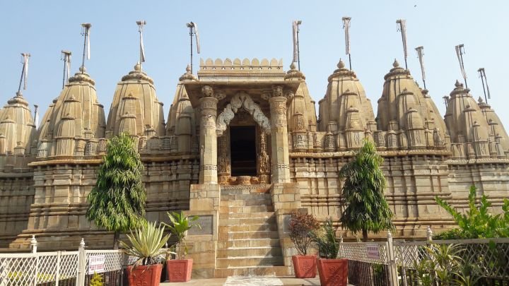 sathis deori temple rajasthani-tadka