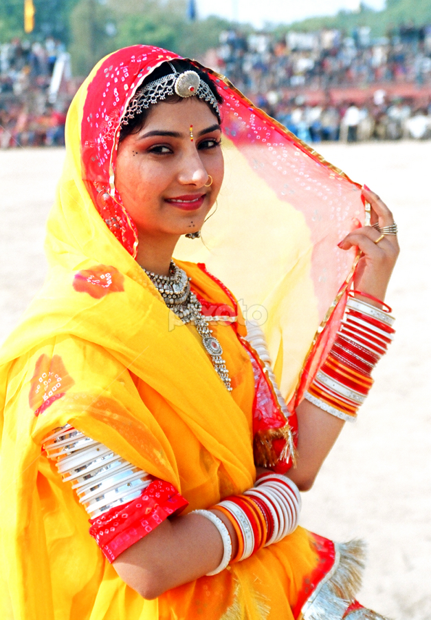 Traditional-Rajasthani-dress-And-Odhni